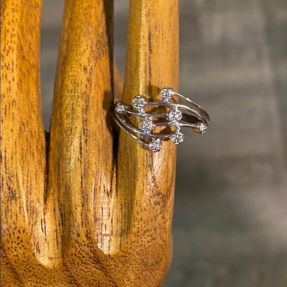 Jewelry - Stunning Silver Women's Ring with Crystal Accents